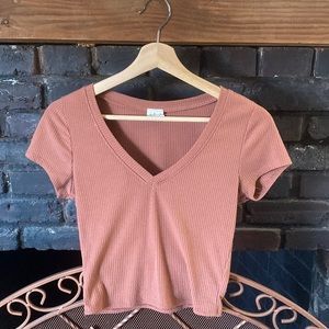 Tilly’s Dusty Rose Ribbed Crop V Neck Top T-Shirt